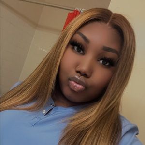 Meet your Posher, Samia